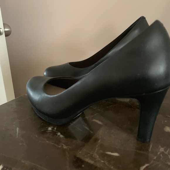 Shoes - Picture 3 of 3